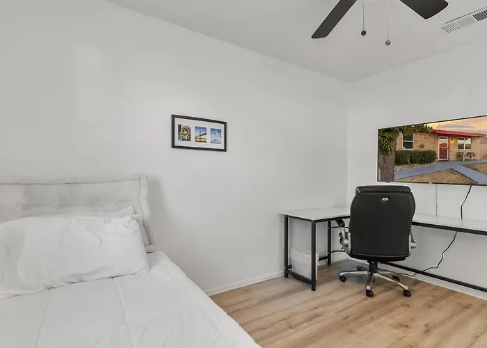 Holiday home Townhome 4bds, Fast Wifi, 2 Mi To Seton, 6 Mi To Cavazos, Professionally Managed By Albatross Killeen