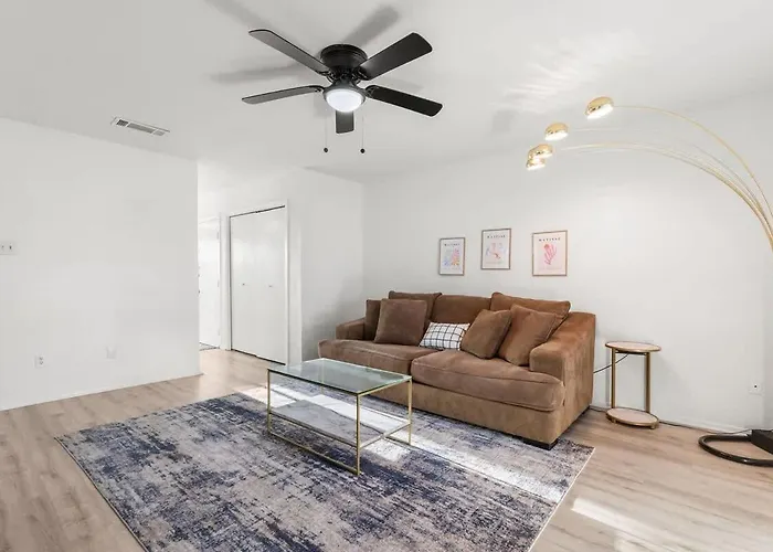 Townhome 4bds, Fast Wifi, 2 Mi To Seton, 6 Mi To Cavazos, Professionally Managed By Albatross Holiday home