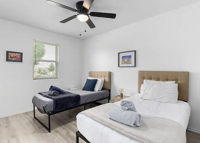 Townhome 4bds, Fast Wifi, 2 Mi To Seton, 6 Mi To Cavazos, Professionally Managed By Albatross *